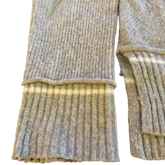 Pink Rose Light Gray V-Neck Sweater - Picture 4 of 6